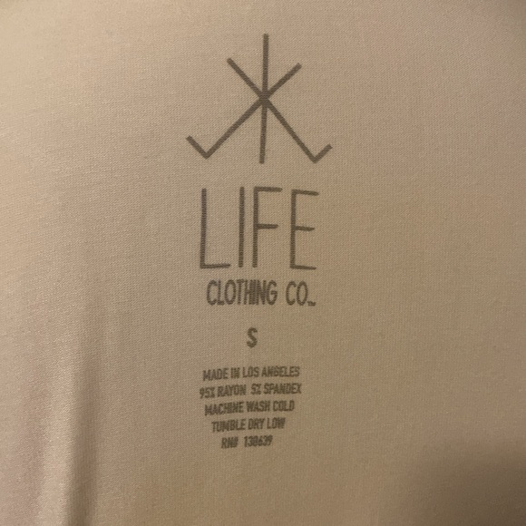 Tee - Picture 4 of 4